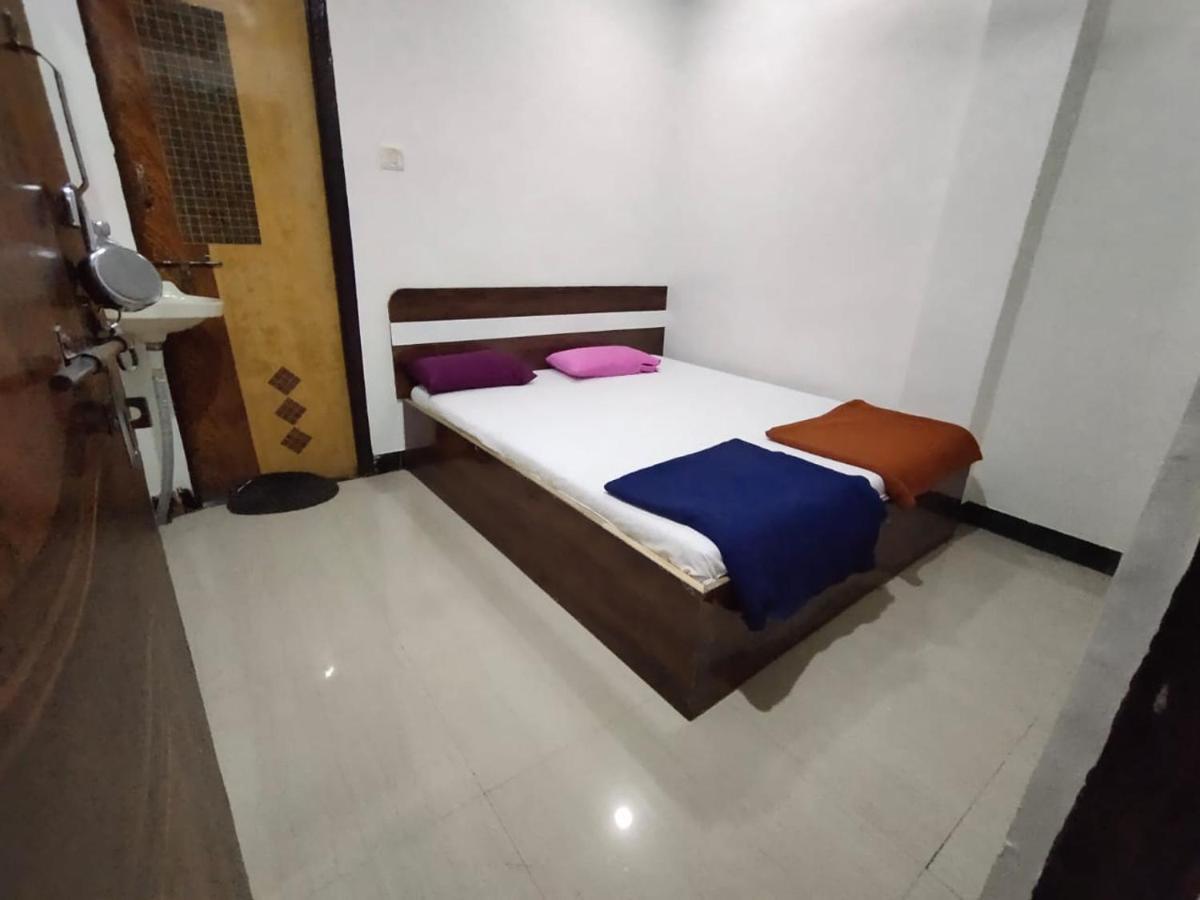 שירדי Sai Ganesh Guest House מראה חיצוני תמונה